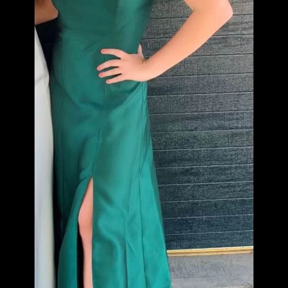 Alfred Sung Gown - Picture 4 of 5